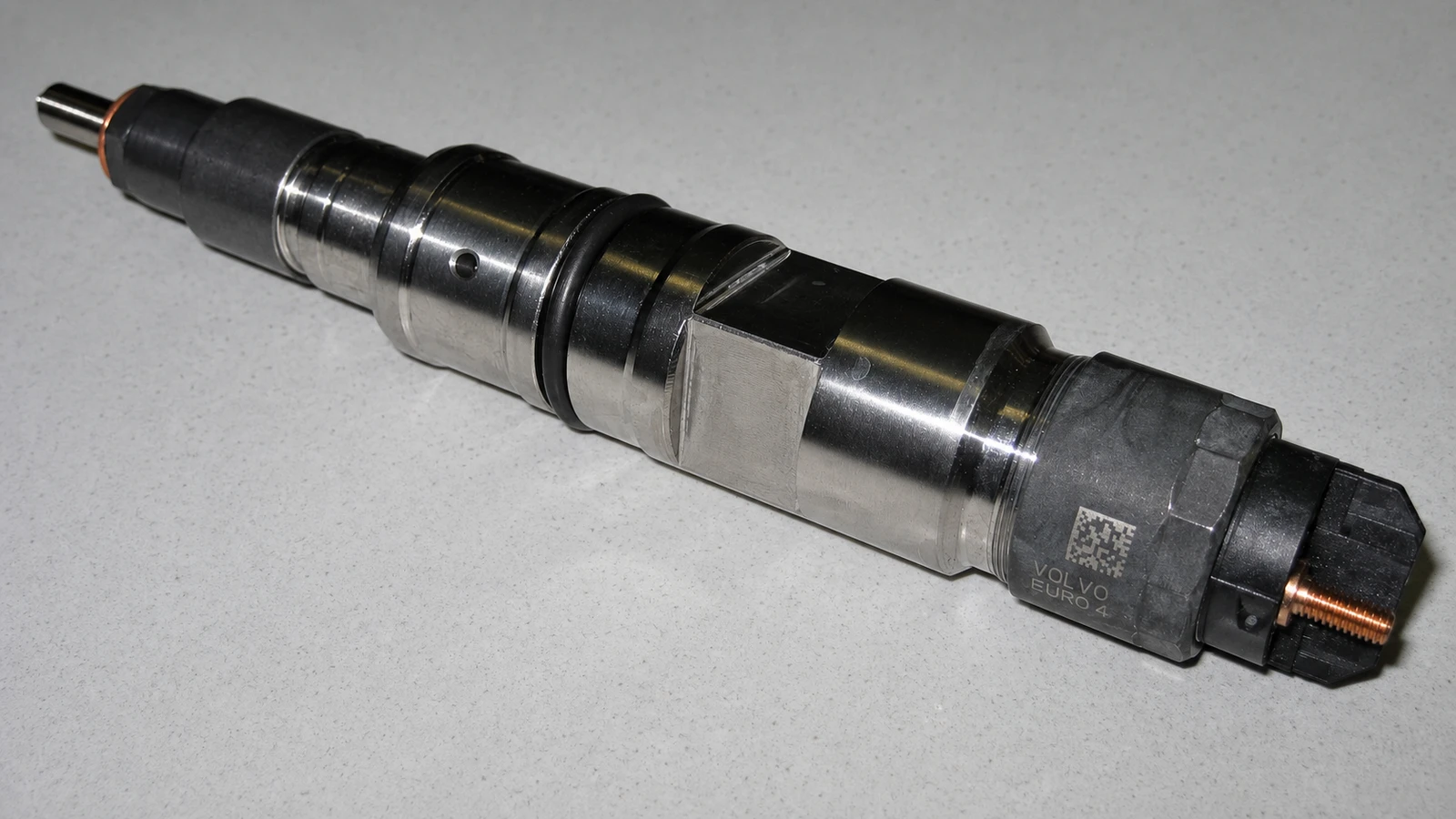 Bosch common rail injector.JPG